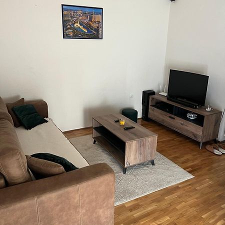 Sad Apartman Nis Luaran gambar